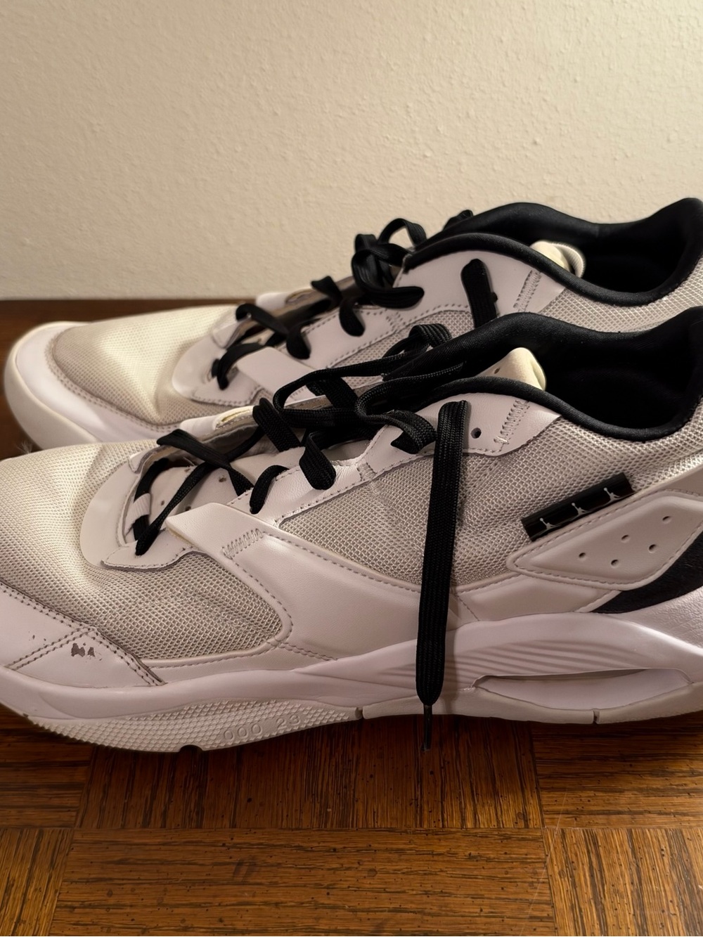 Jordan Men's White and Black Low-Top Sneakers